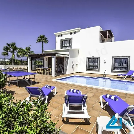 Henry - Lh187 By Now Ltd * Playa Blanca (Lanzarote)